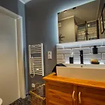 - Haus K, App 0k0309